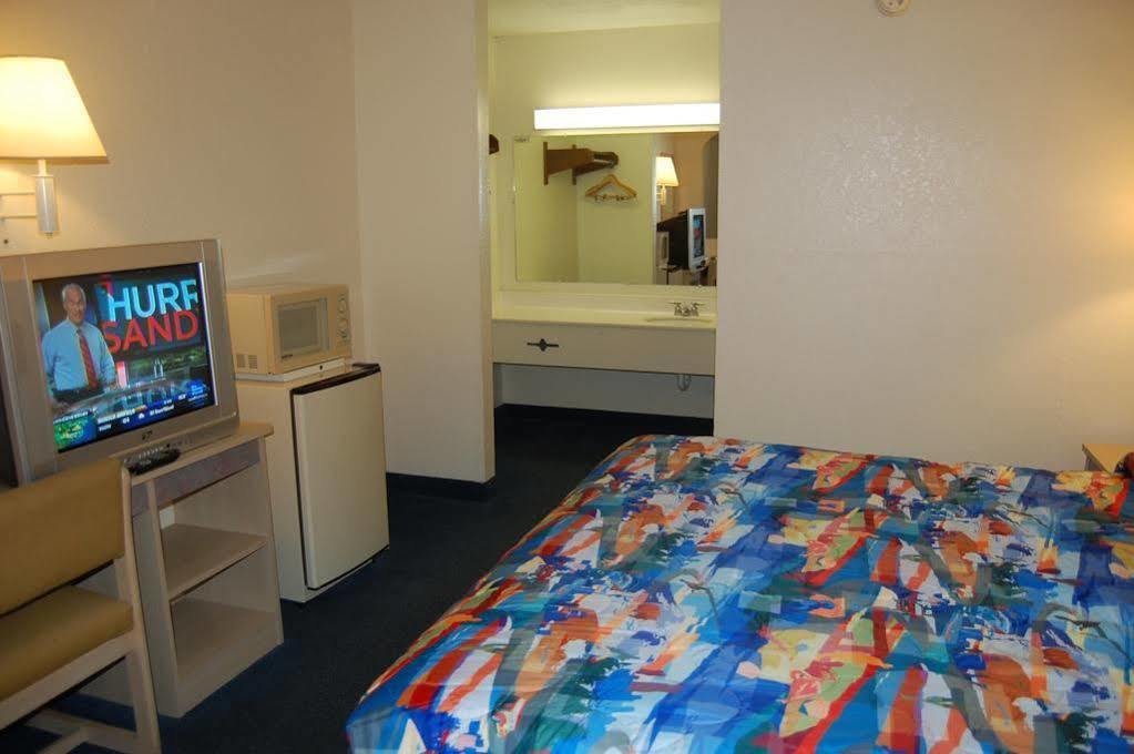 Days Inn By Wyndham Hardeeville Near Hilton Head Exteriér fotografie